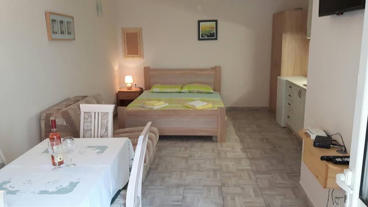 Apartman Pijavica Bijela Exteriör bild